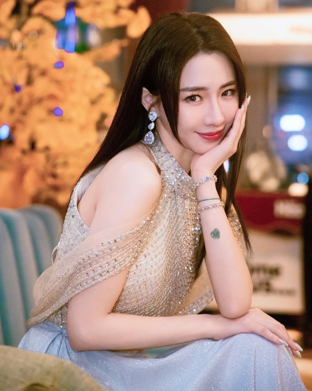 網友：「個樣甜到呢，見到有錢仔即刻發晒姣」