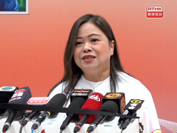 一眾網友對於這次雙方「隔岸開火」的事件亦議論紛紛