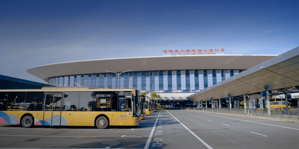 港珠澳大橋穿梭巴士。
