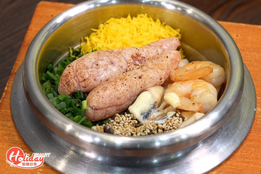 原條明太子拌飯，鹹鹹辣辣送飯一流。