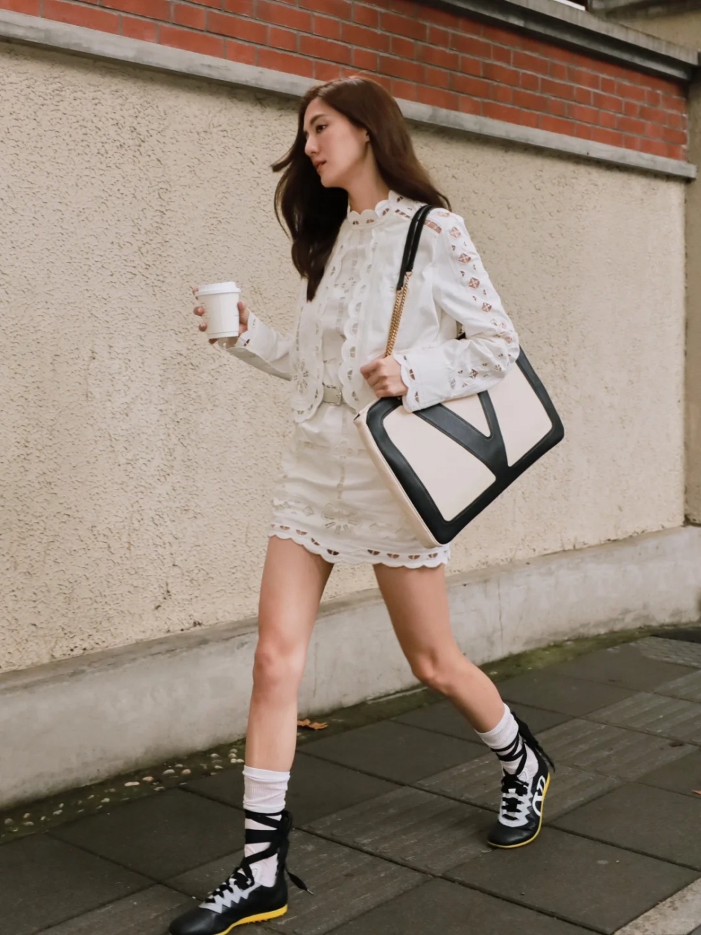 吳千語出生於基層家庭