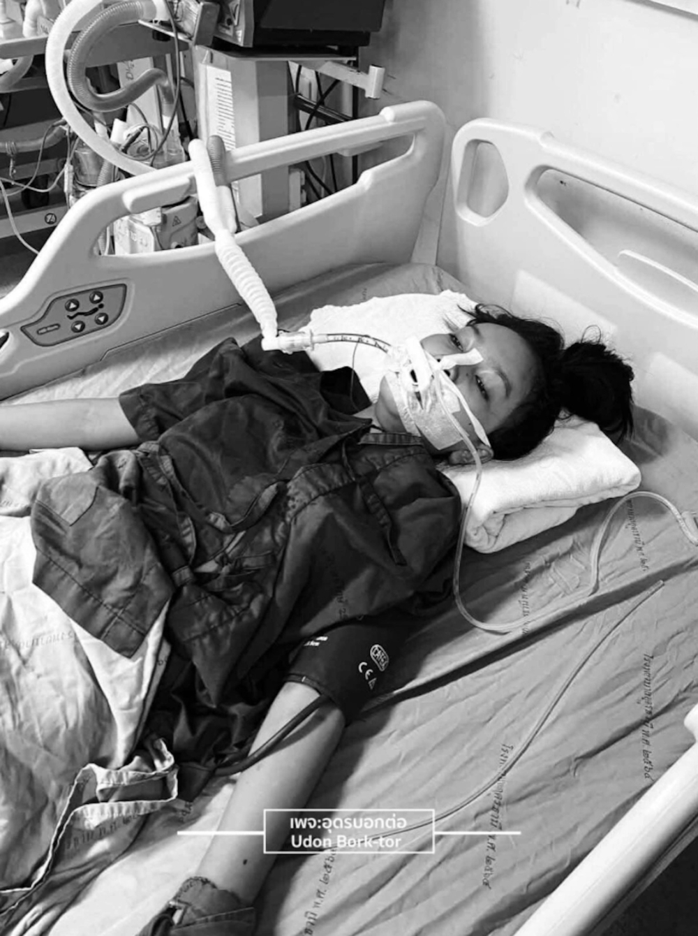 在臥床1個月後女歌手近日宣布離世