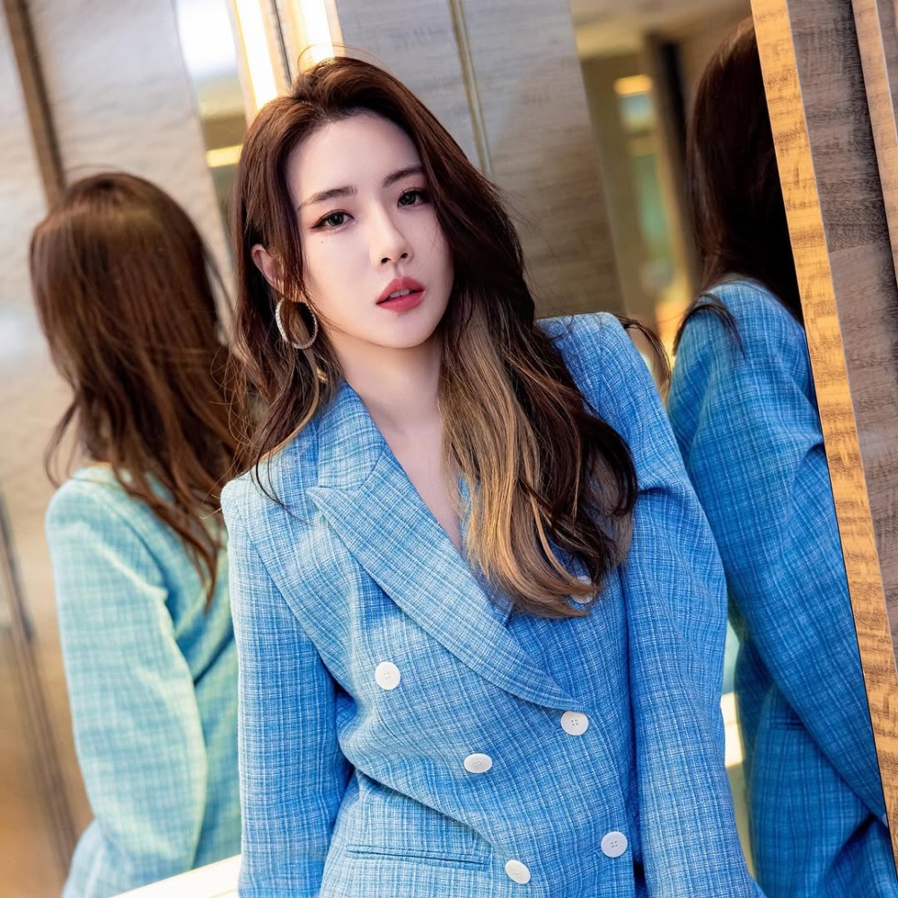 有網民爆料指原來何猷亨是Hana的忠實歌迷