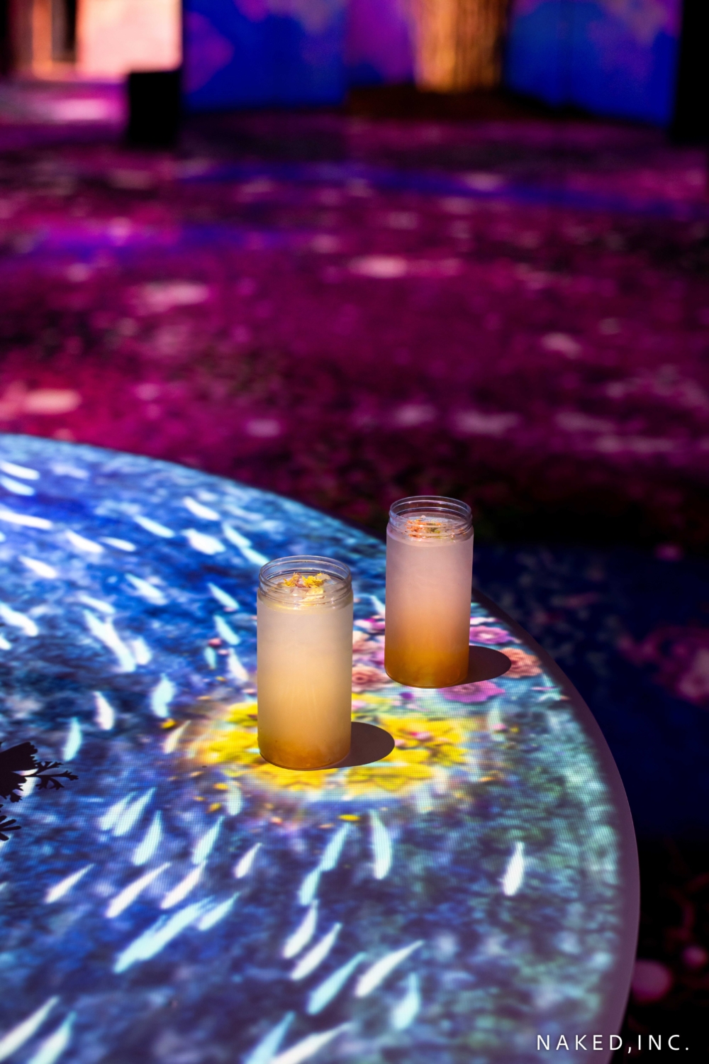 一邊享受視覺體驗，一邊品嚐甜品真係雙重享受啊！