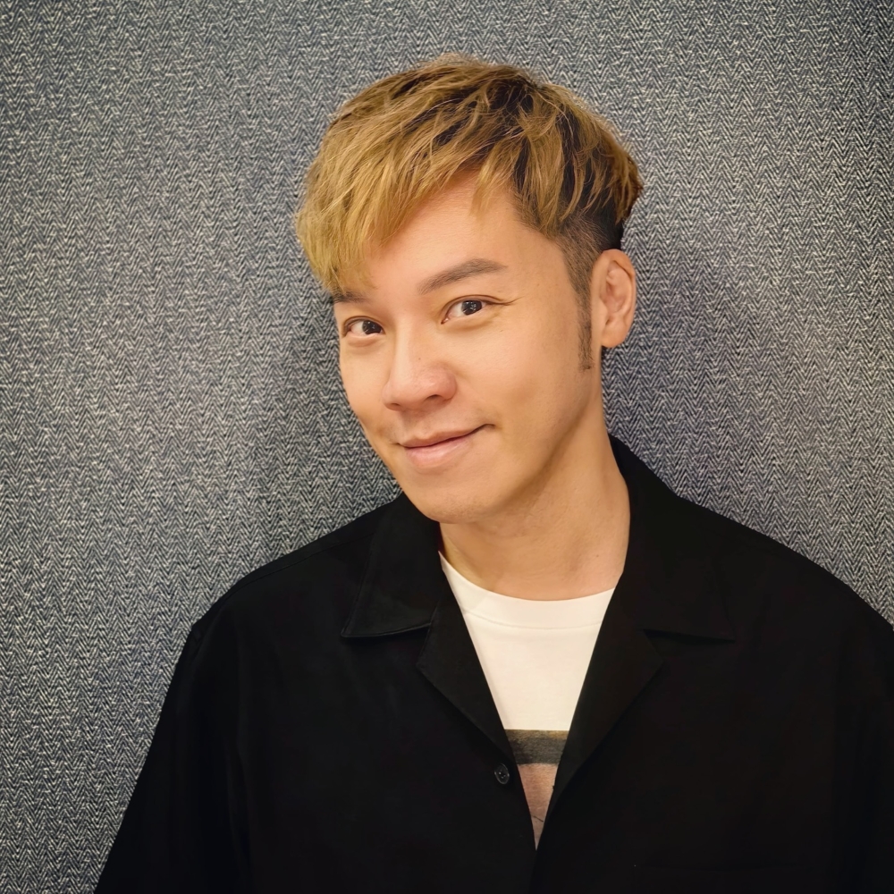 王賢誌曾公開自爆初入行時暗戀過吳家樂，覺得他「都一定Feel到」