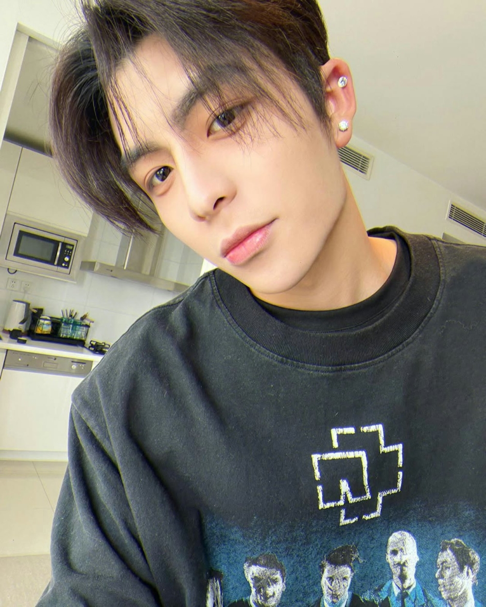 年24歲「中國版陳冠希」網紅余衍隆