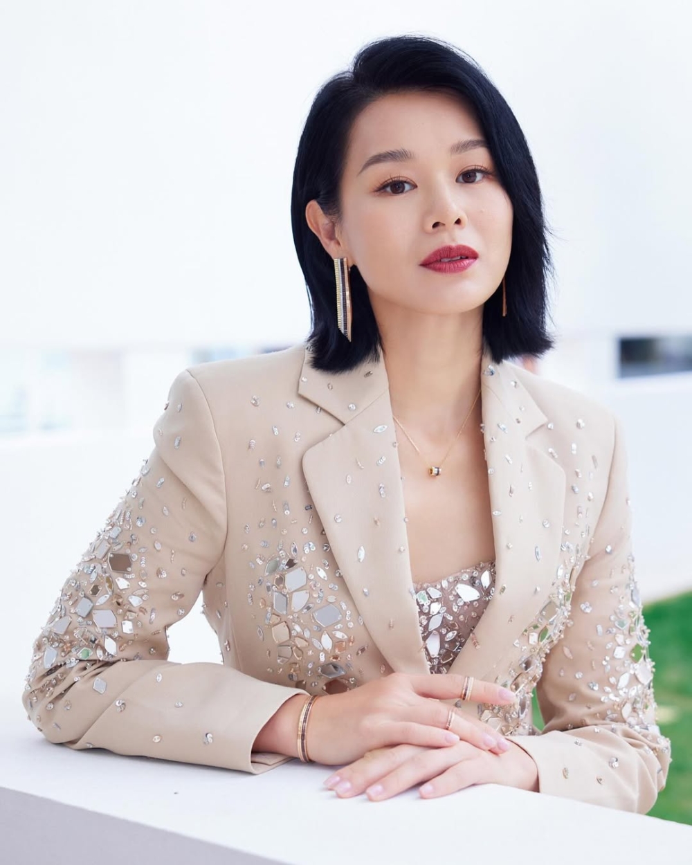 網友認為胡杏兒現年已經45歲，此年紀沒有女一演好正常