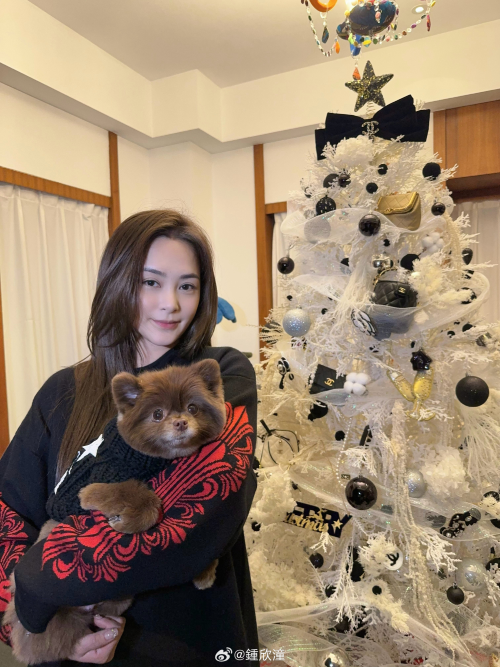 鍾欣潼阿嬌近年身形變化受到網民熱議，不斷被指中了「不瘦降」