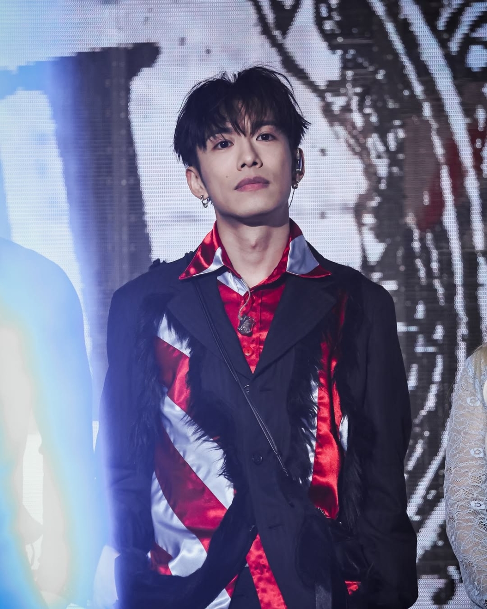 網友：「真定假？ivyso都拍拖，我真係脫得粉。」