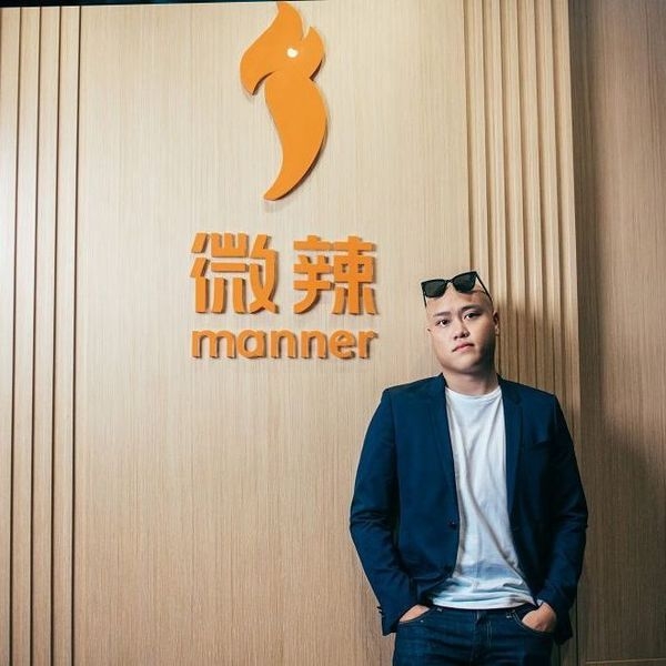 YouTube頻道微辣前經理人阿晶早年輕生,事件令微辣暫停更新,旗下藝人被抵制