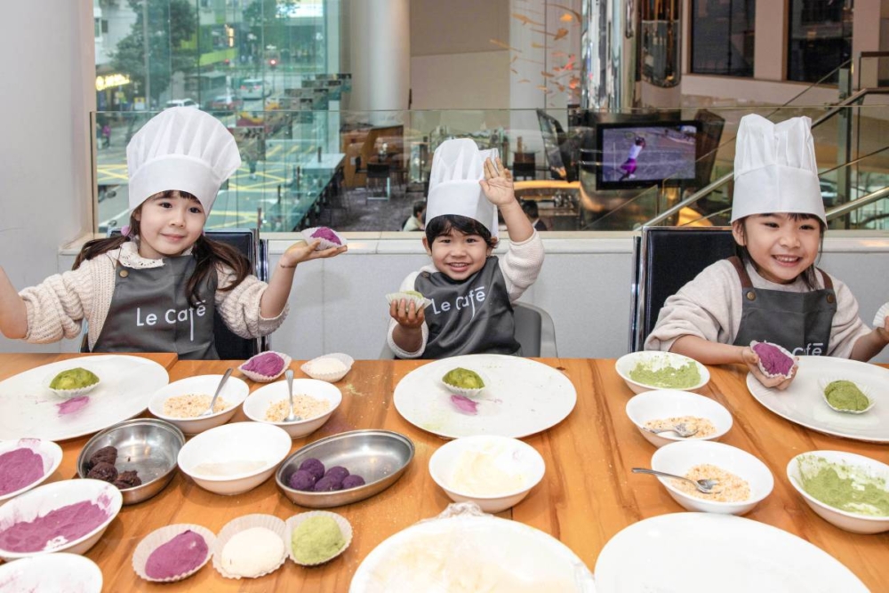 自助午餐時段特設兒童糯米糍製作班！