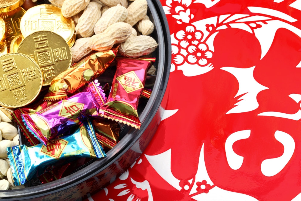 糖果與花生象徵甜甜蜜蜜與好運連連！ 初四多吃點，增添好福氣！