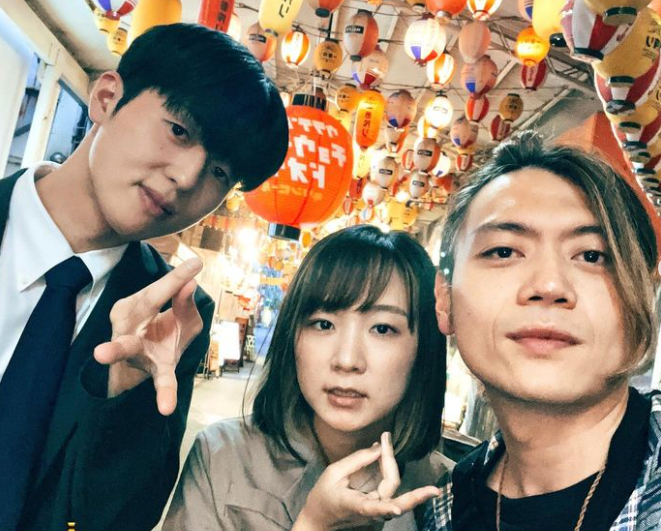 2人雙雙出軌,女方出軌共同好友另一Youtuber Tommy,Ryu則撘上美女畫家