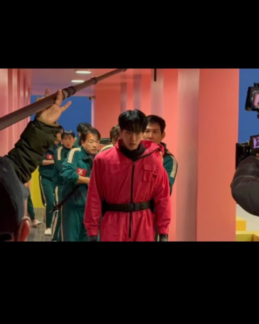 李相俊這次在《魷魚遊戲2》中飾演一位戴著正方形圖形面具的士兵