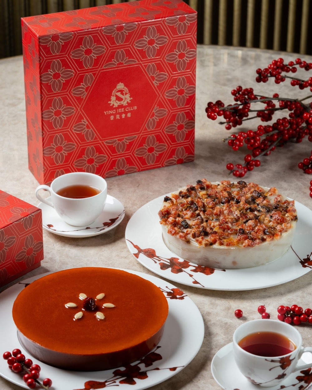 椰香錫蘭年糕及瑤柱臘味蘿蔔糕。