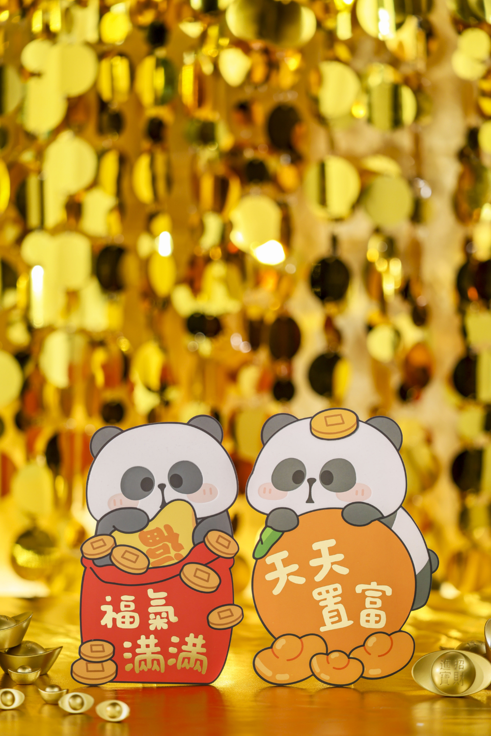 2款「置富Malls X Mr. PA 『熊』運當頭絨毛利是封套裝」,讓人氣熊貓給大家一個「熊」運當頭的好彩頭!