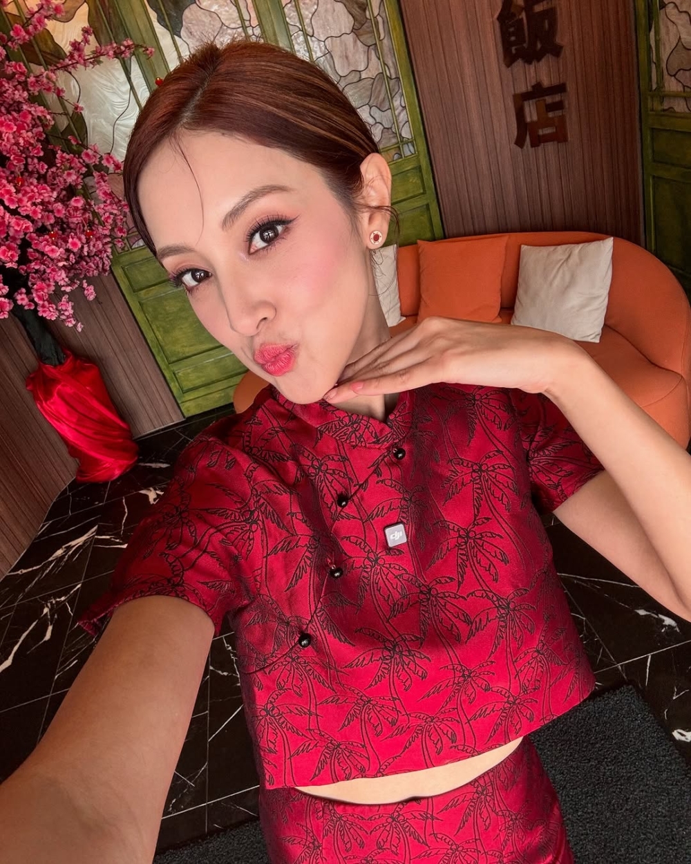 立春當天穿上紅色新衣及戴紅繩，可增強旺氣，提升整年運勢！