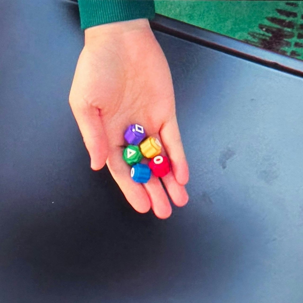 姜河那「抓石子」素人替身曝光