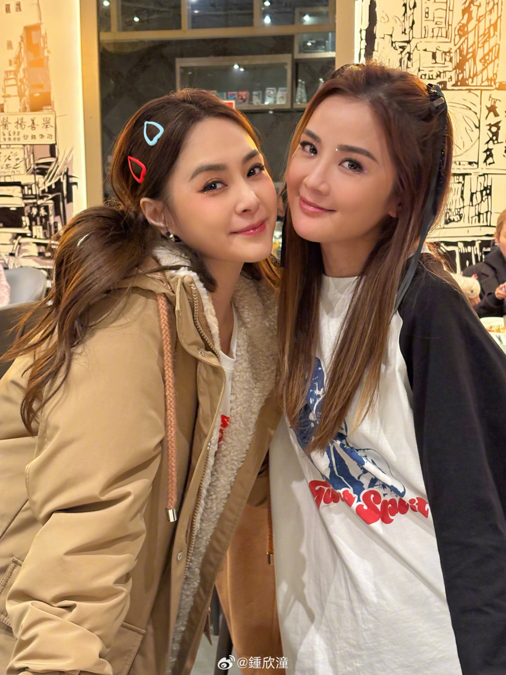 近日就有網友，貼出阿嬌在1年前後香港演唱會以及新加坡演唱會上，穿同一件衣服跳同一首歌的影片