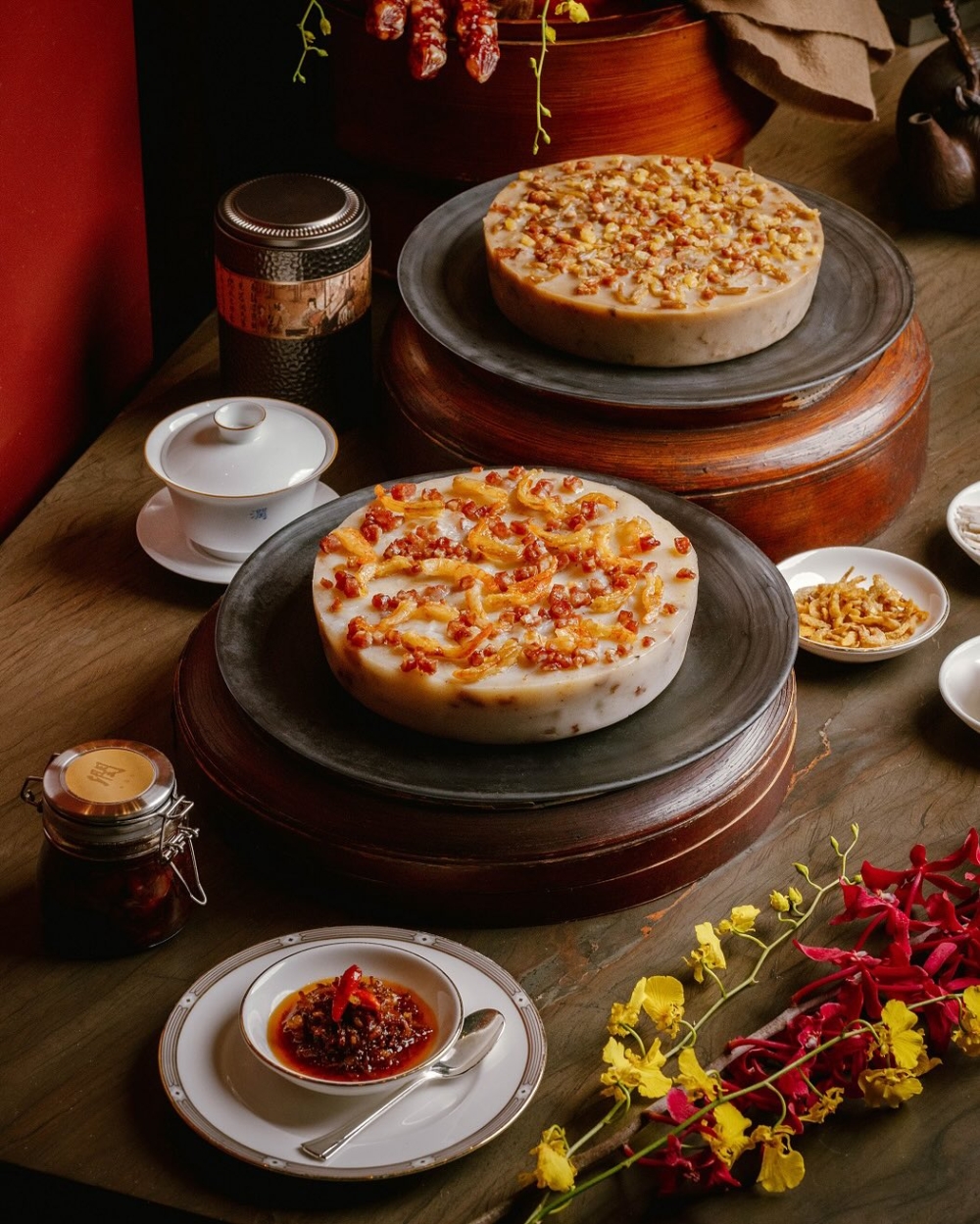 蝦乾臘味蘿蔔糕及臘鴨髀臘味五香芋頭糕。