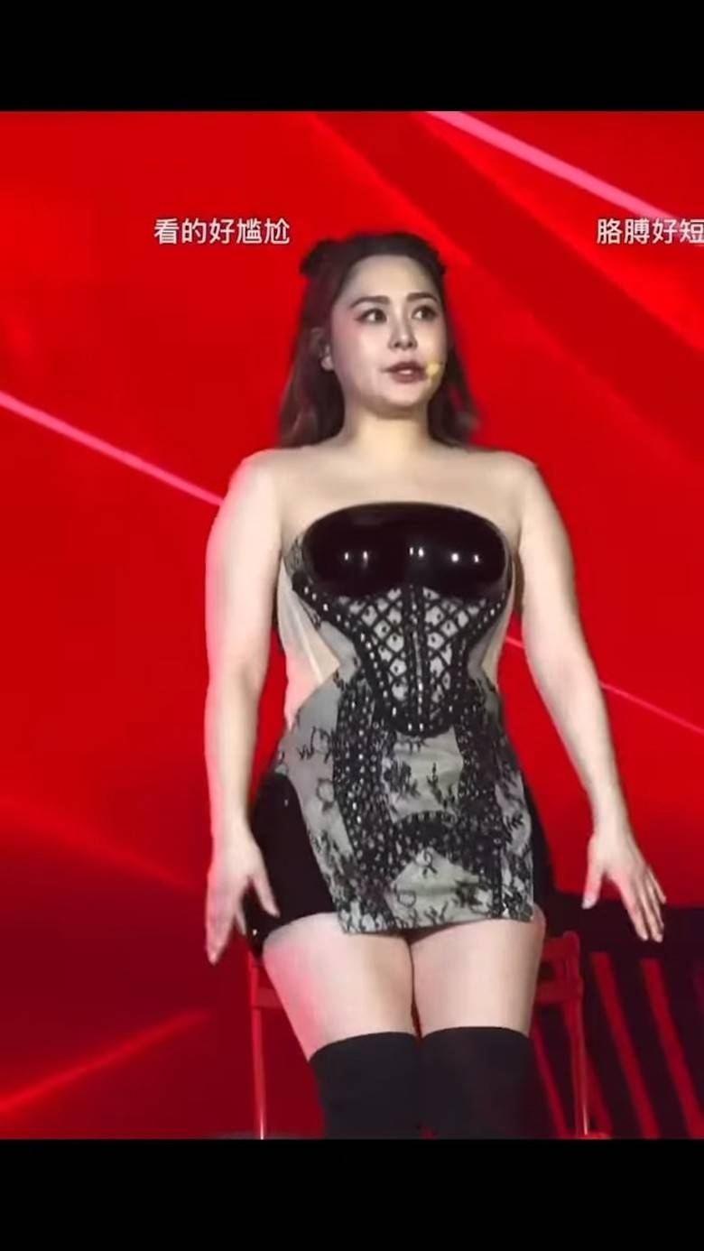 不過最讓網民在意的莫過於是其舞姿，有網友指阿嬌跳起舞來十分Hea