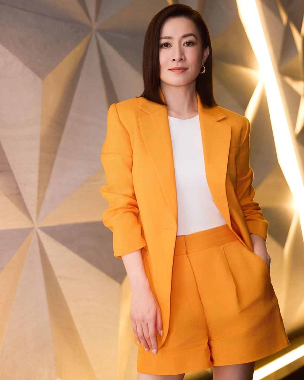 網友：「你估人人都係佘詩曼咩，咁嘅歲數仲想做女一」