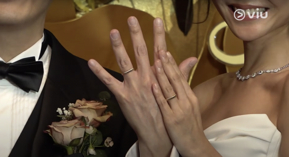 其中衛詩雅的巨型鑽戒可謂相當吸睛