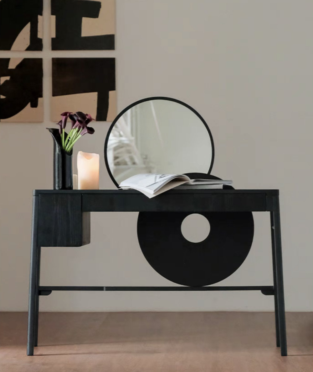 約港幣4,673元（約¥4,329）