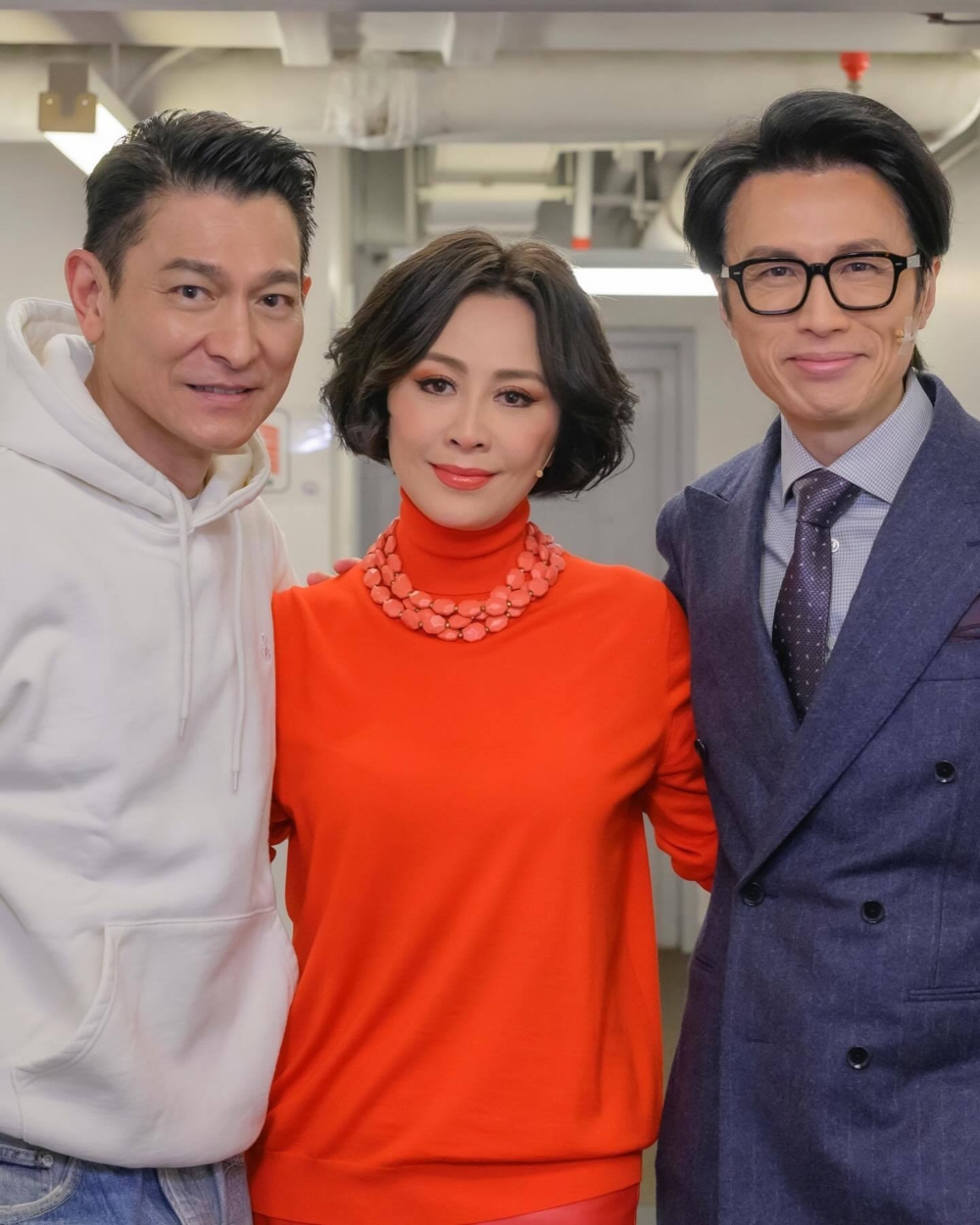 劉德華入場支持劉嘉玲及黃子華的舞台劇《香港式離婚》