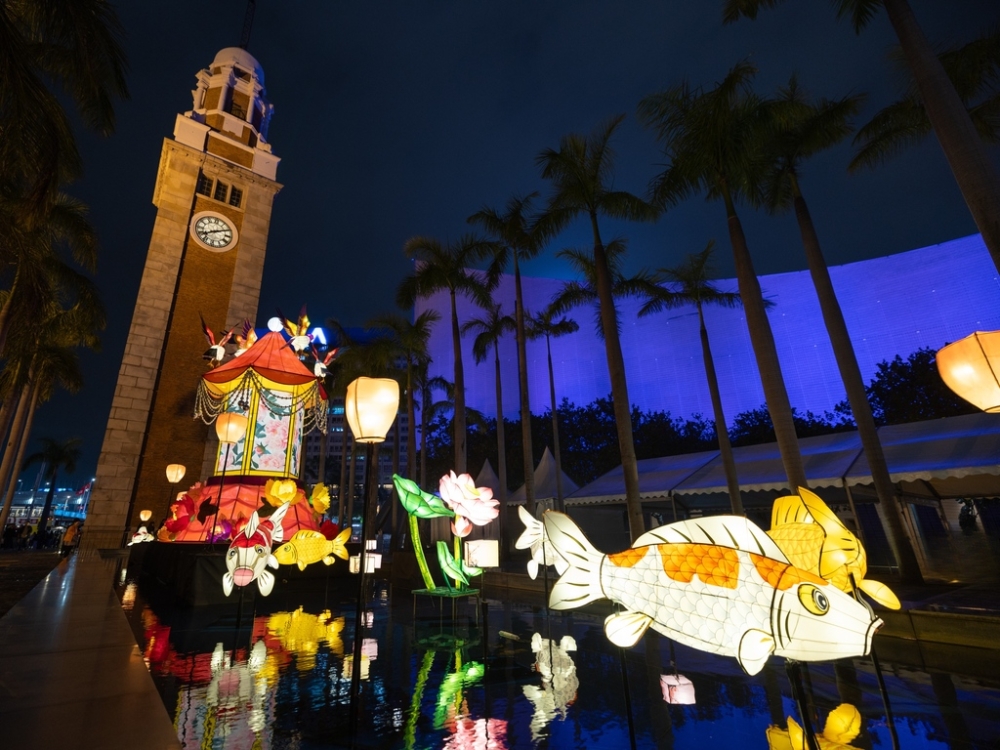 康文署今年在尖沙咀文化中心分別舉辦「春節綵燈展」及「元宵綵燈會」。