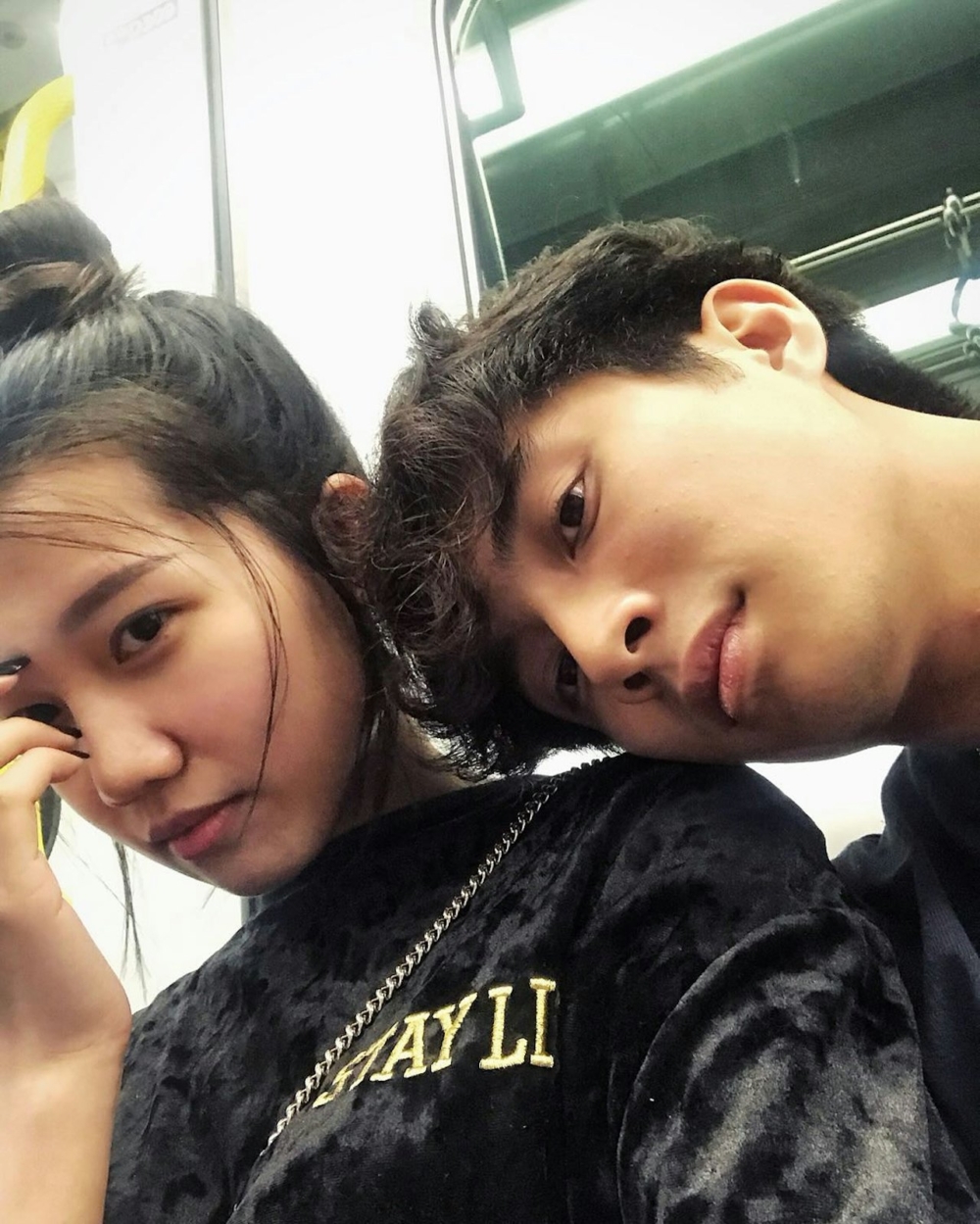 Billy本身亦有一位拍拖7年的女朋友，日前才慶祝完情人節。