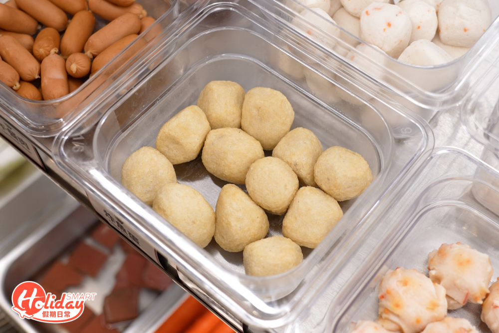 食材均按重量收費，大部份肉類、菜蔬及麵食均以每100克 $16.8收費