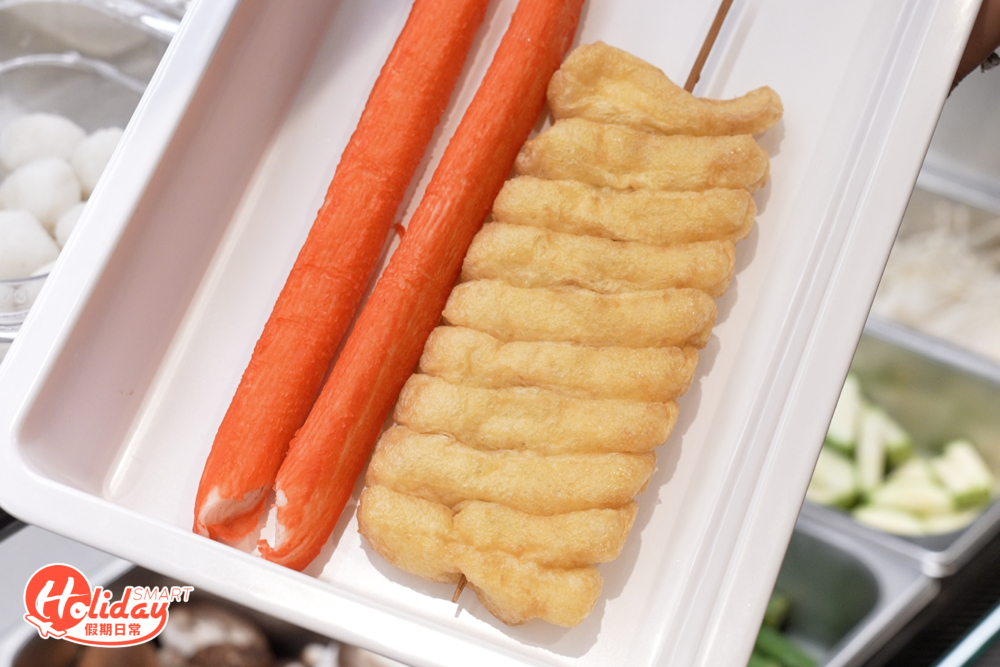 風琴豆腐串及珍寶蟹柳都是新推出食材，都很受食客歡迎！