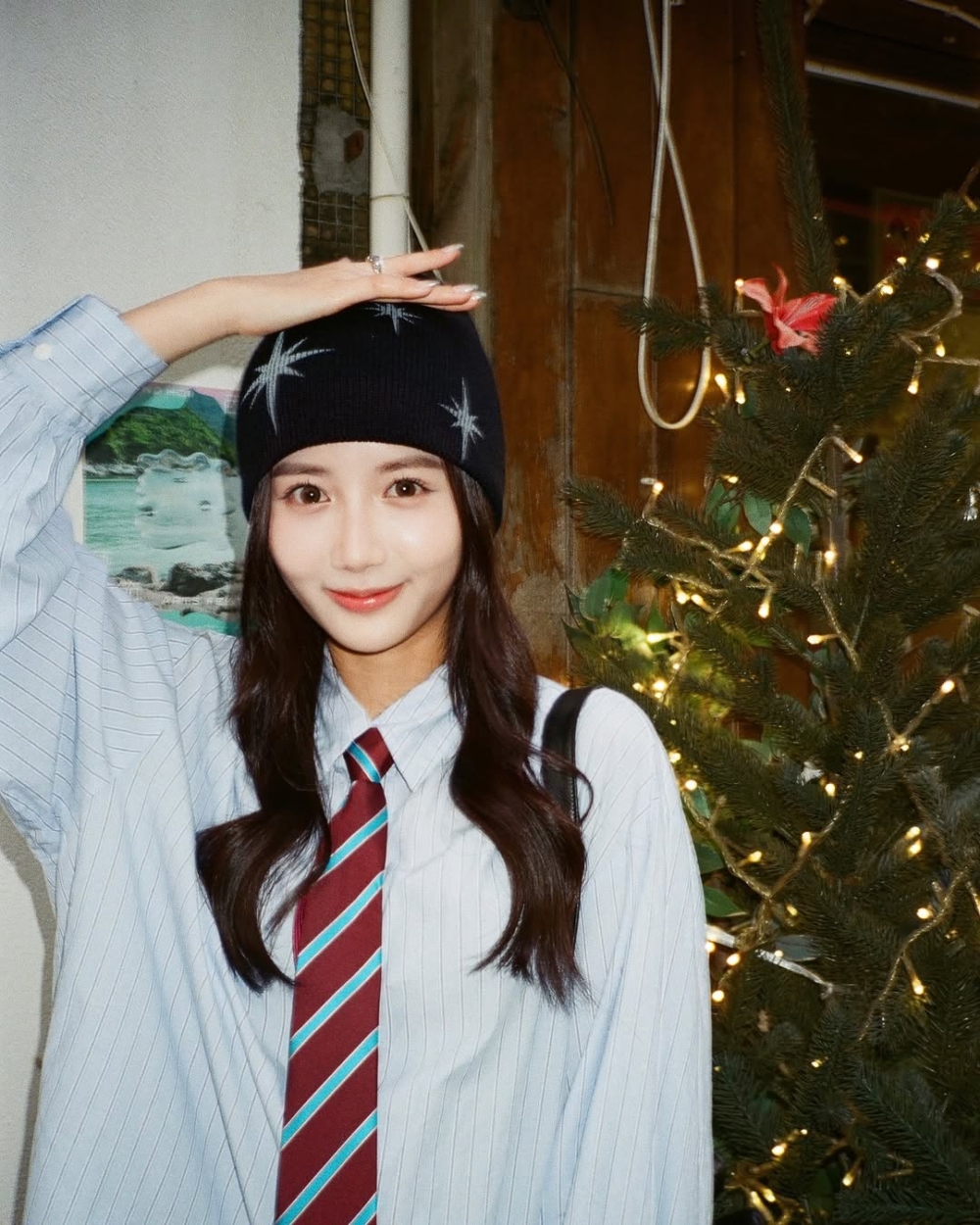 試當真Jessica背游學修與「MK仔」拖手外遊被捕獲？