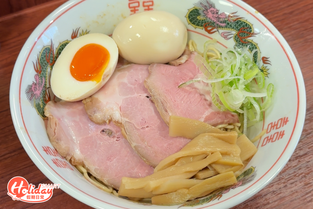 如果想吃更濃味一點，記者推介叉燒撈麵，同樣都是$55一碗，不過由湯底變成重口味的魚油，食落再香口一點！