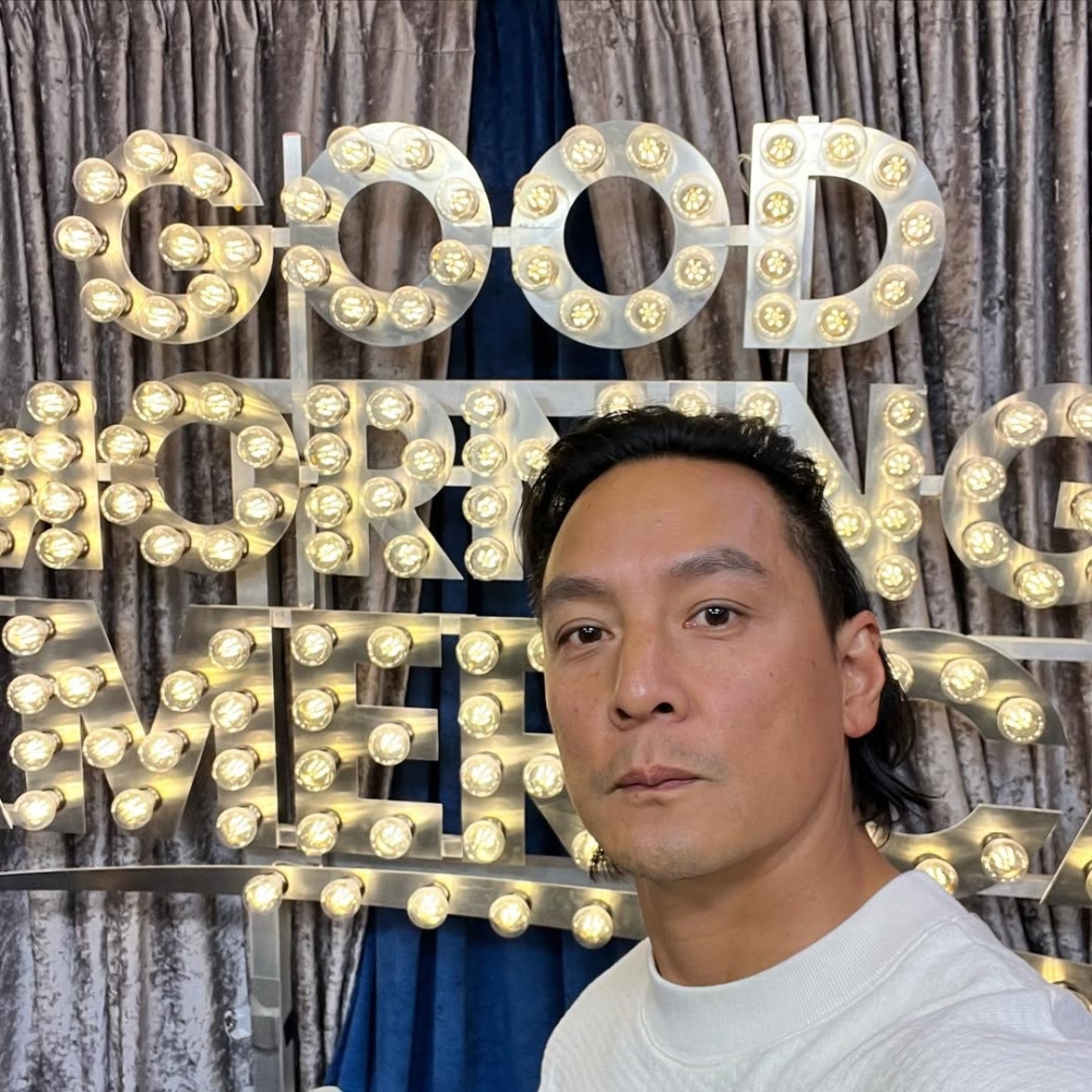 吳彥祖出生於美國，自小就說得一口流利英文。