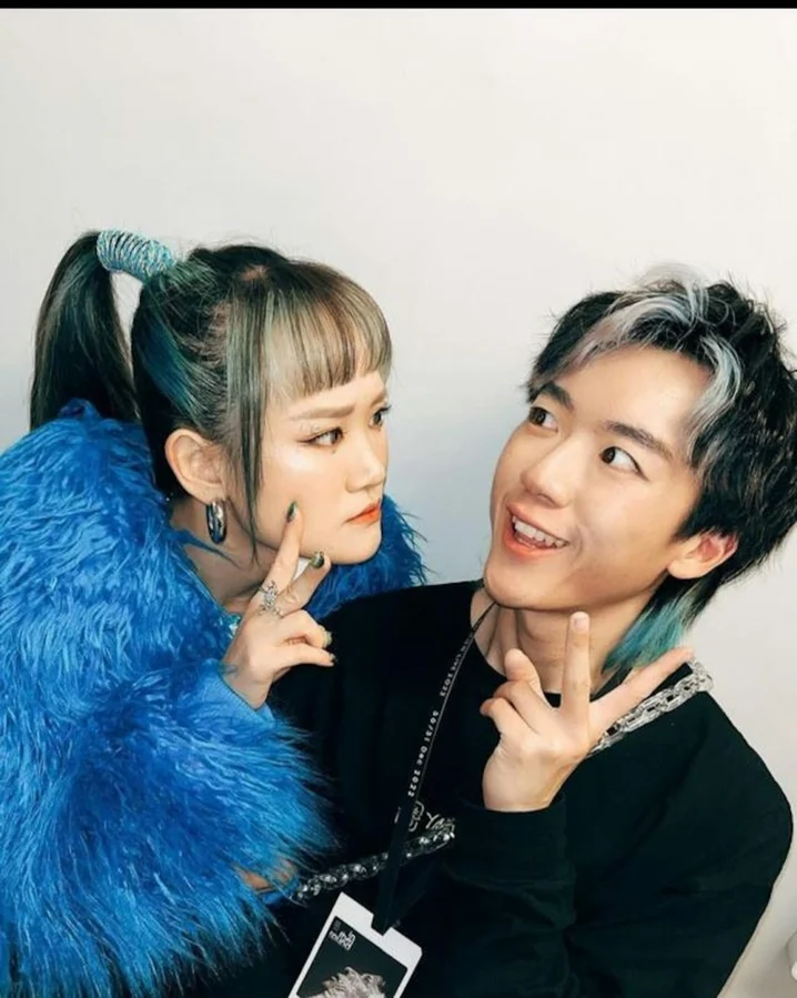 《全民造星IV》出身的楊安妮（WinWin）去年底承認與拍拖6年的《全民造星V》男友黃家灝(KC) 分手