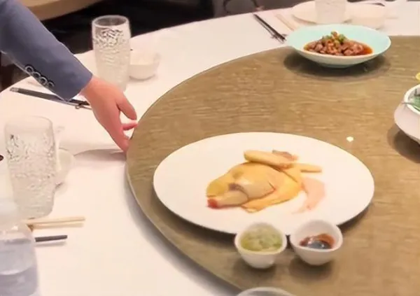 此影片發佈後，480元半隻雞的價格令網友相當震驚！