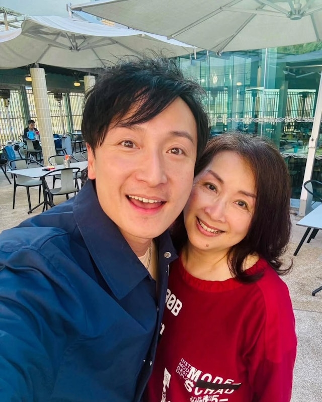 陳秀珠曾在方力申與鄧麗欣合演電影《獨家試愛》及《紀念日》中扮演方力申母親