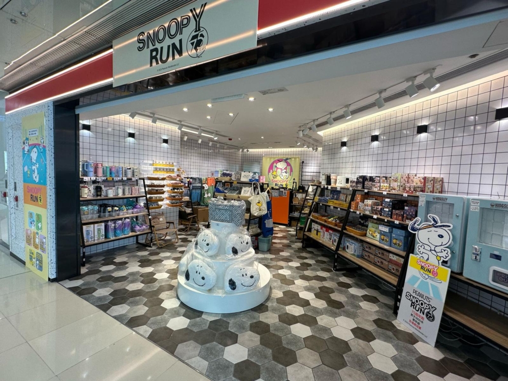 Snoopy RUN期間限定店可優先預訂3款超萌限量公仔。