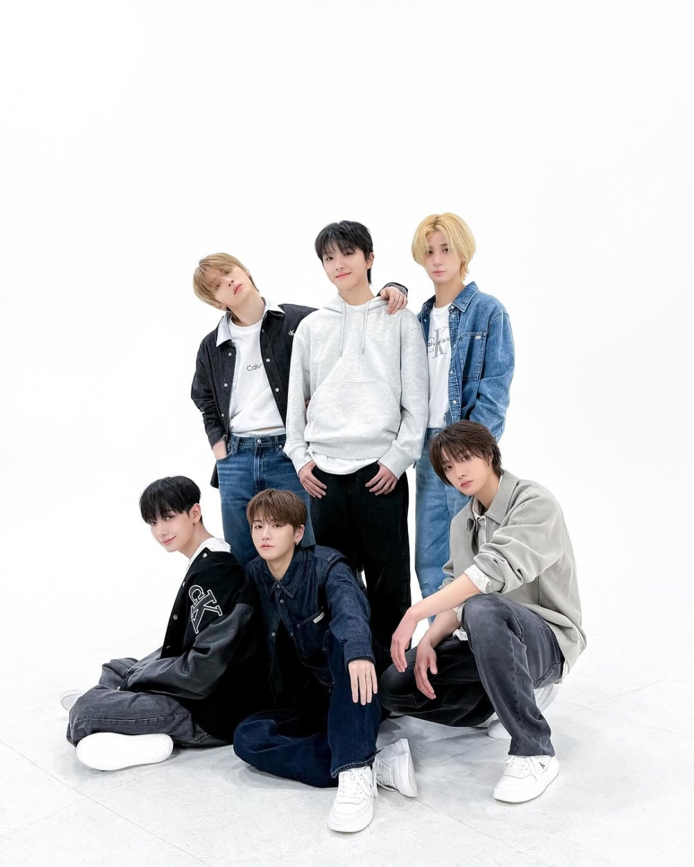 有粉絲認為發生災情，第一時間顧及自身安全最重要，引發兩派論戰。