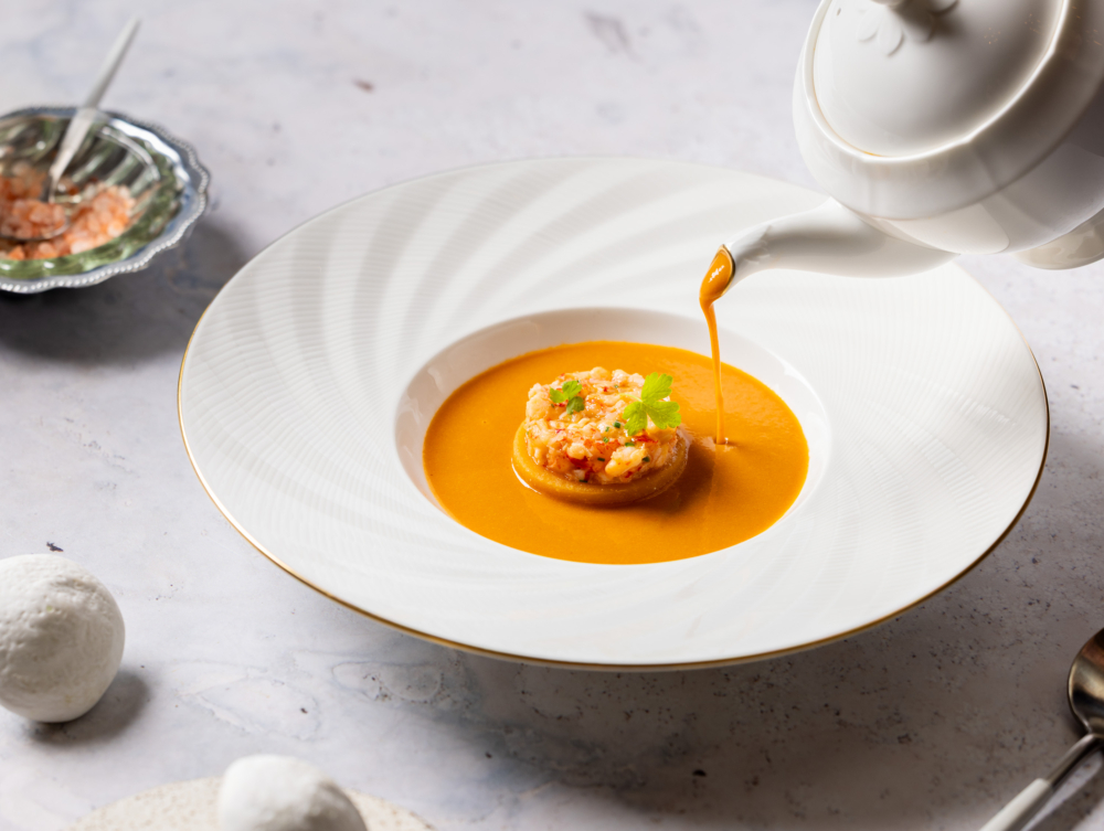 「Lobster Bisque」選用麥當勞的小龍蝦和龍蝦湯底入饌，配搭新鮮南瓜，使濃湯入口更香醇綿密，充滿香甜味道。