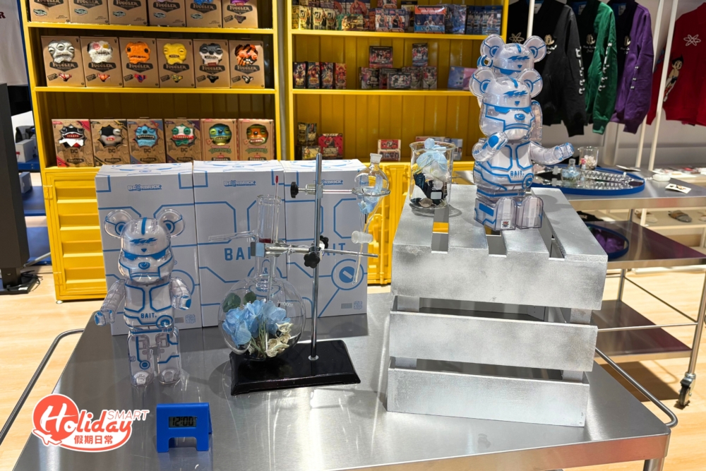 BAIT 模型玩偶。