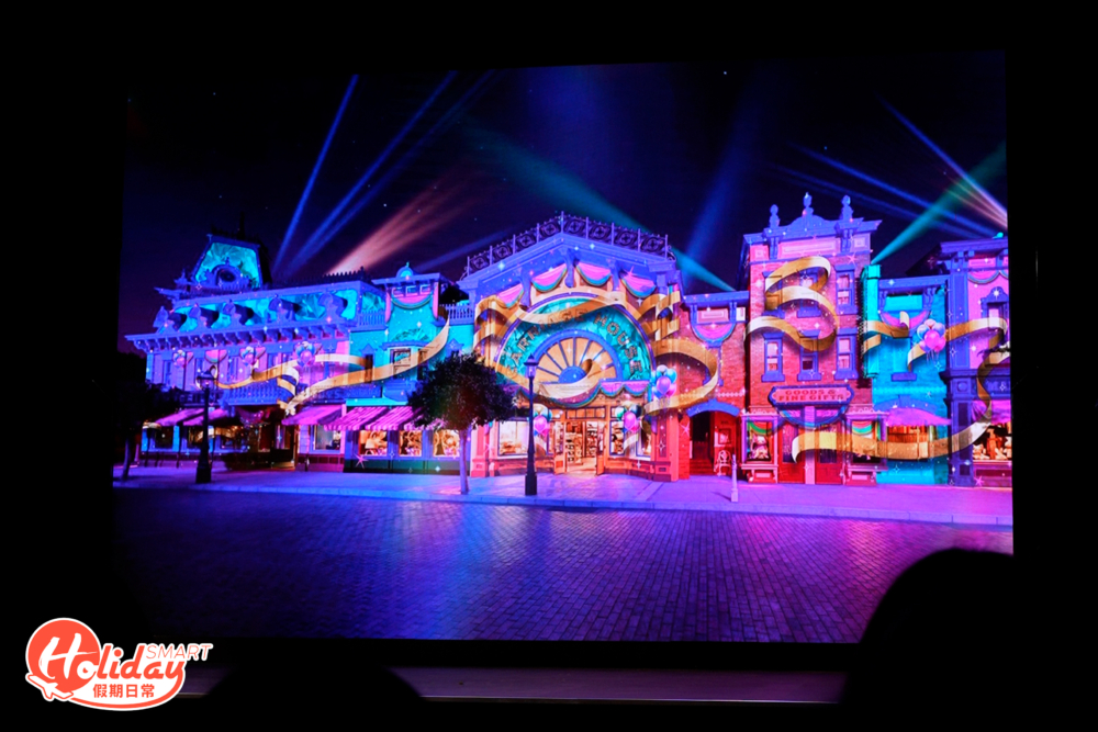 首次由奇妙夢想城堡延伸至整條美國小鎮大街,當中用上八種多媒體特效。