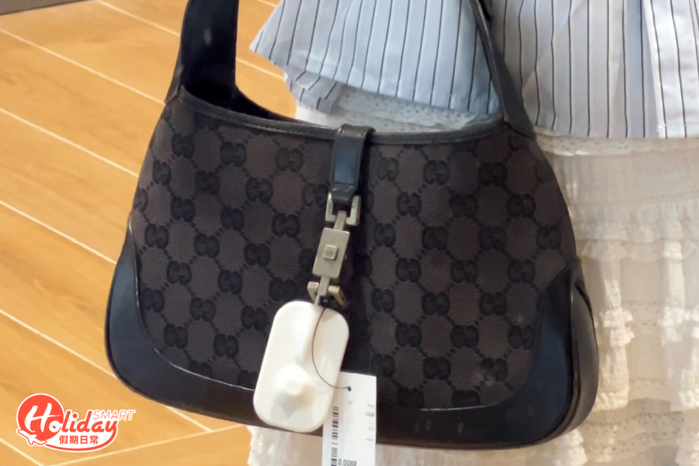 $800就買到個GUCCI腋下包。