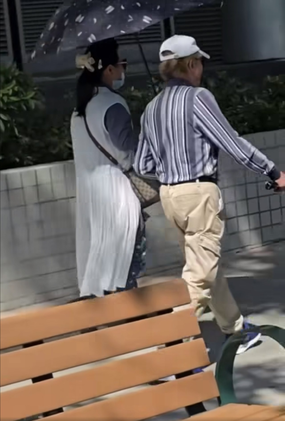 一眾網友對於二人直播與路人引發衝突一事亦見慣不怪