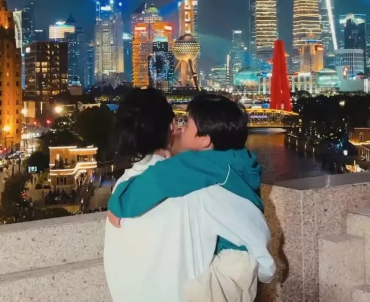 6歲神秘孻仔Marcus終於現身於媽媽的社交平台上