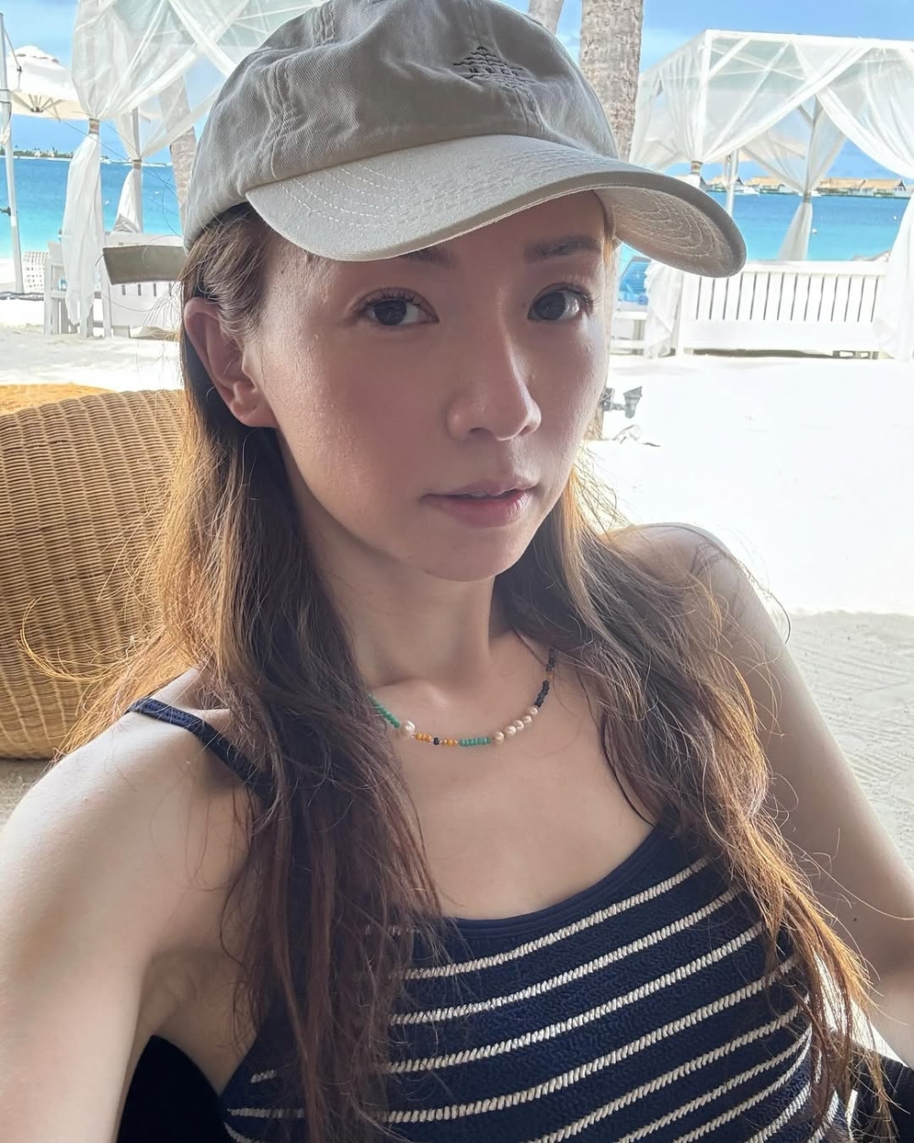 更有不少網友大讚壽星Elaine凍齡有道，簡直是「中女40巔峰」