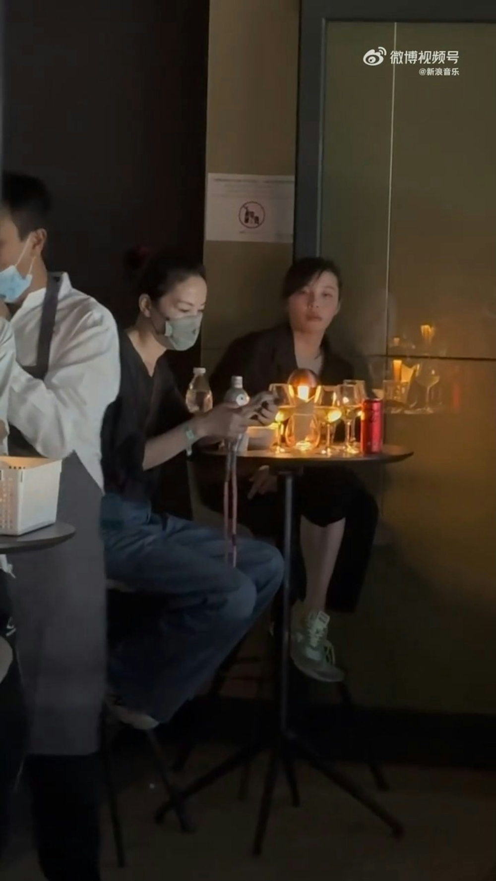 王菲在第二場演唱會時被指現身VIP包廂觀看男友演出
