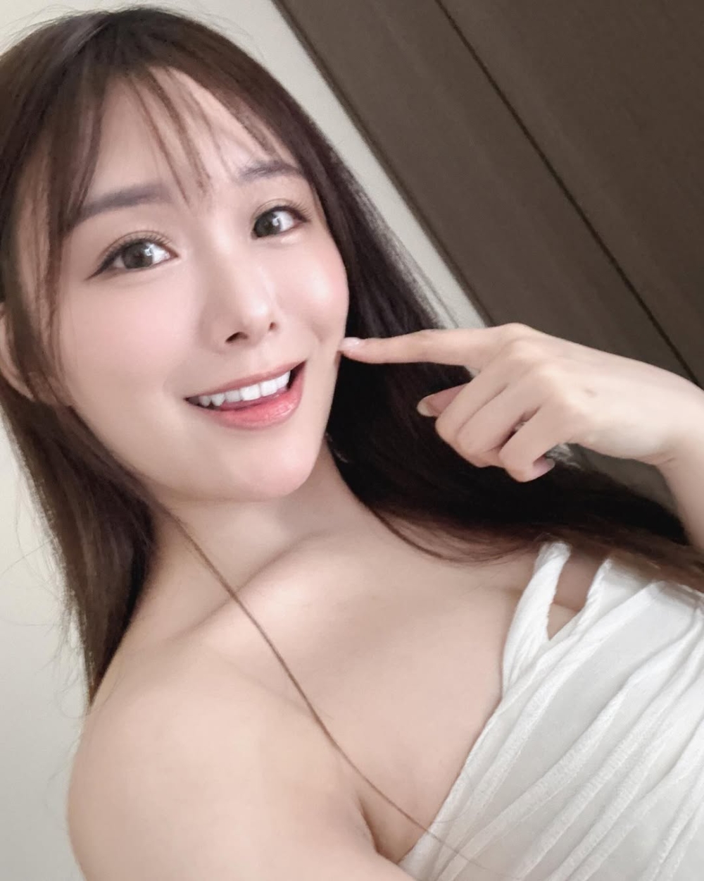 網友：「班hater都係妒忌你有知名度賣到錢」